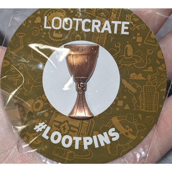 Bronze Trophy Loot Crate Loot Pin - Picture 1 of 2